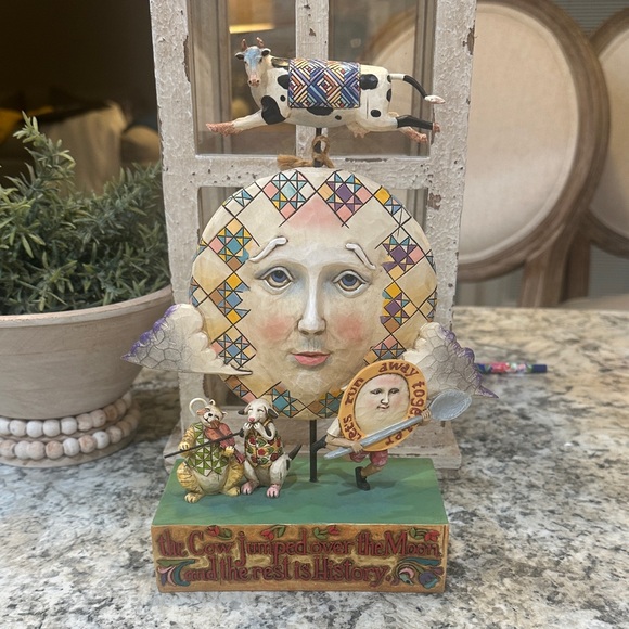 Jim Shore Other - Jim Shore- The Cow Jumped Over the Moon